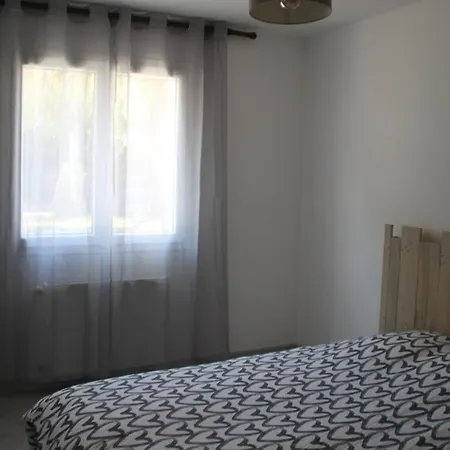 Bel Appartement En Campagne Grane Exterior photo